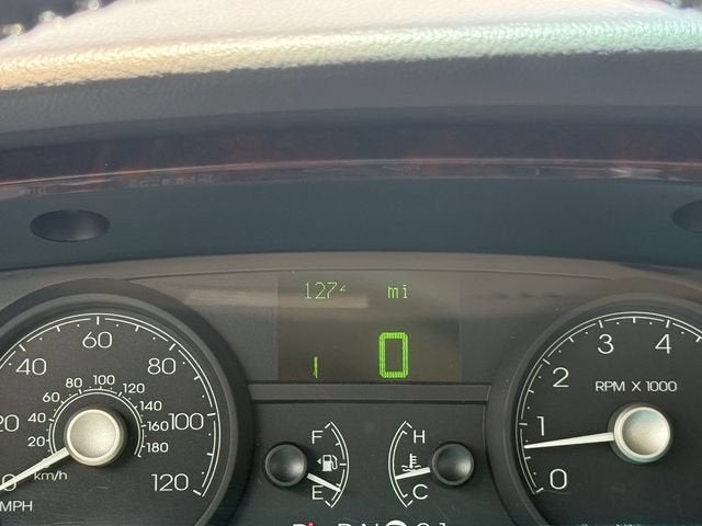 2006 Lincoln Town Car Signature