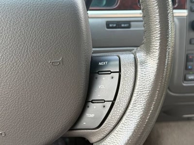 2006 Lincoln Town Car Signature