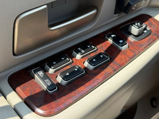 2006 Lincoln Town Car Signature