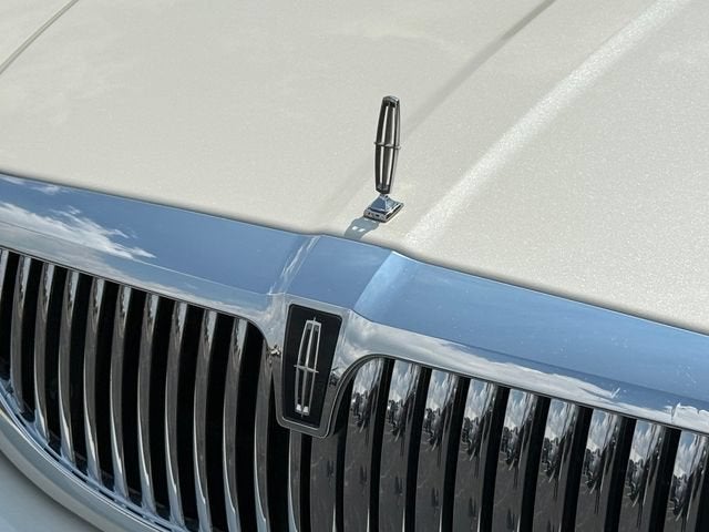 2006 Lincoln Town Car Signature