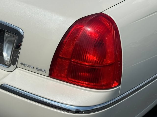 2006 Lincoln Town Car Signature