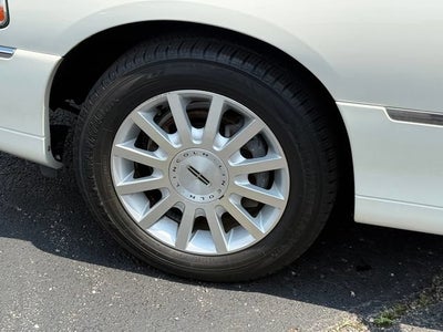 2006 Lincoln Town Car Signature