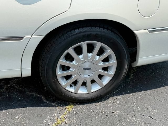2006 Lincoln Town Car Signature