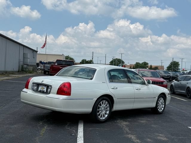 2006 Lincoln Town Car Signature