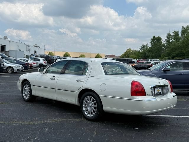 2006 Lincoln Town Car Signature
