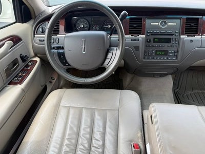 2006 Lincoln Town Car Signature