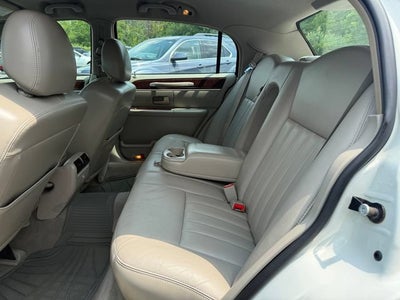 2006 Lincoln Town Car Signature
