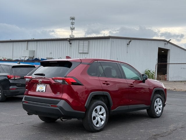 2025 Toyota RAV4 LE
